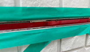 ①横目地既存シーリング材撤去