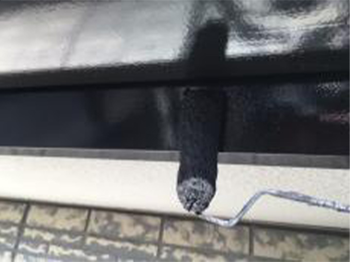 鼻隠しの仕上げ塗装2回目です。