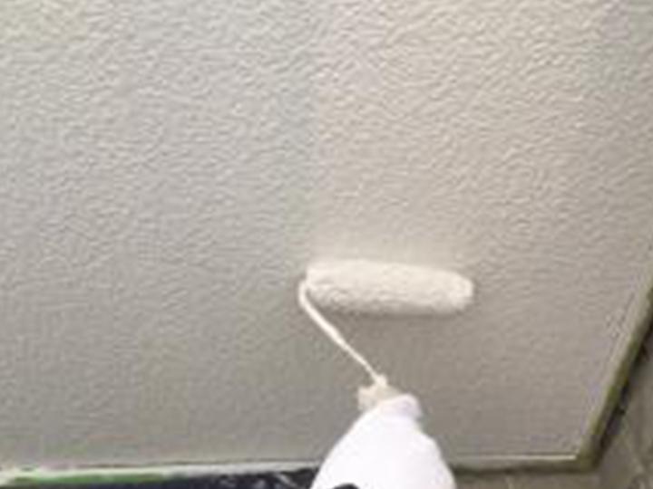 上裏の仕上げ塗装2回目です。