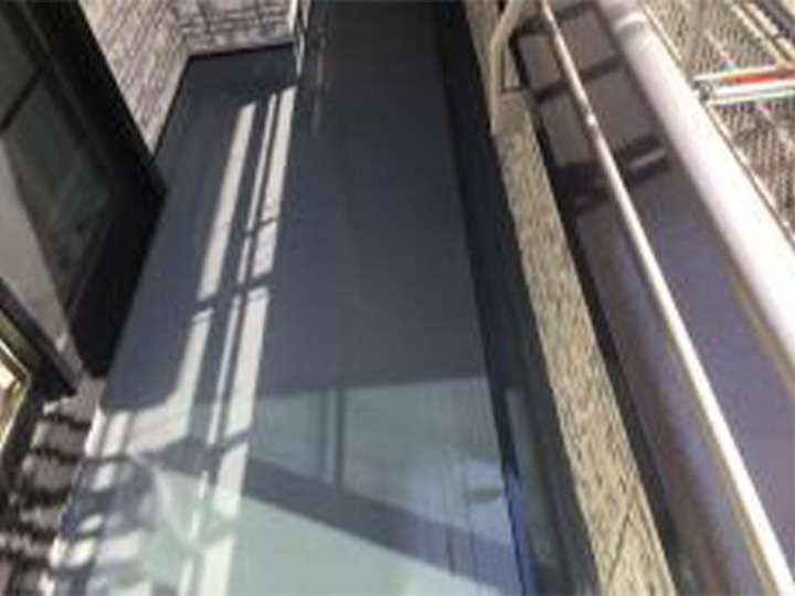 トップコートの塗布が完成しました。