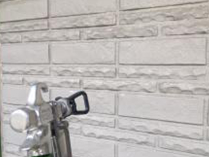 下塗りを行います。