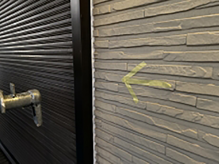 開口部を新しいコーキングに打ち替えました。