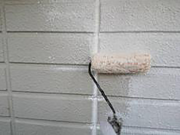 下塗りを行います。