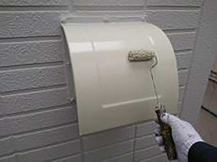 換気フード仕上げ2回目を行います。