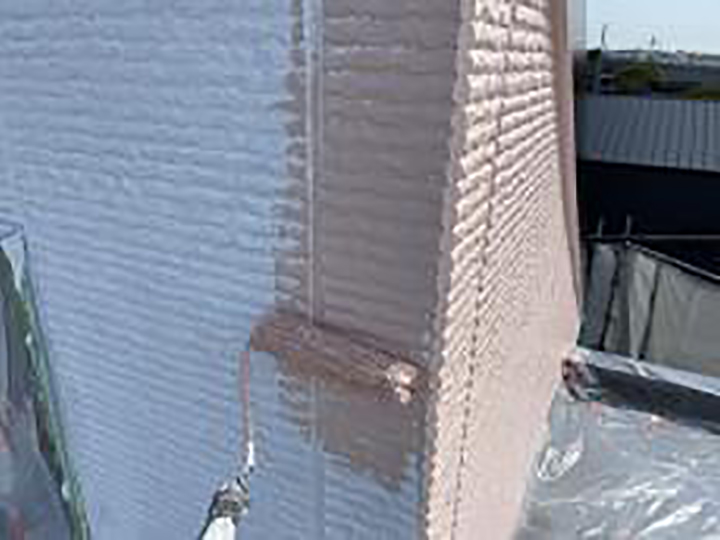 ベース壁の中塗りを行います。