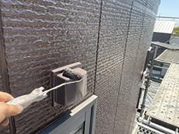 通気口仕上げ2回目を行います。