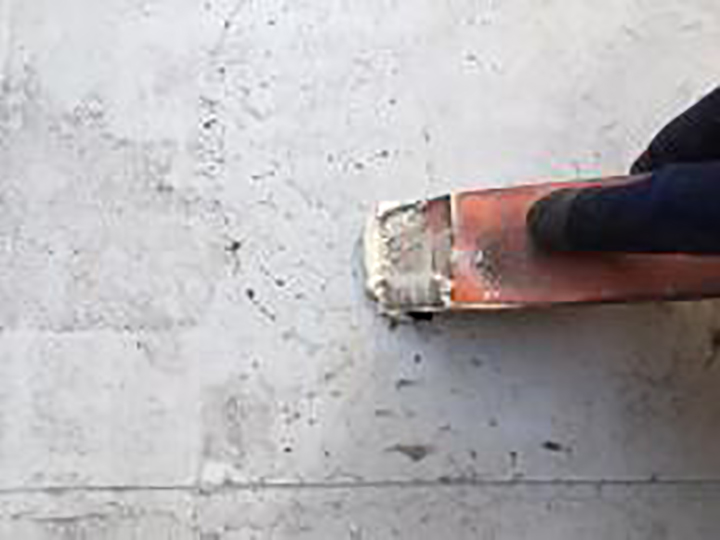 シールを充填します。