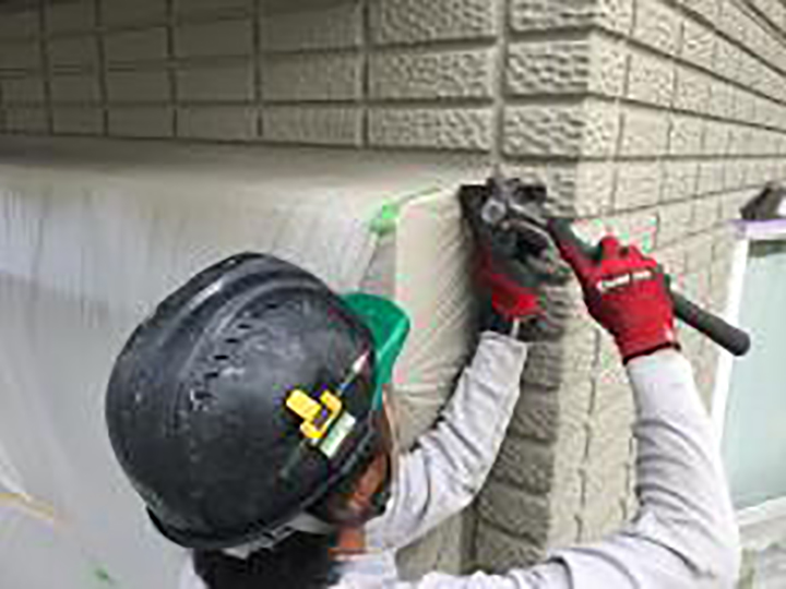 留めバンドを取付けます。