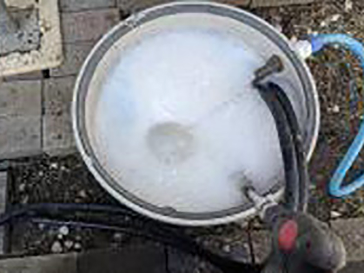 バイオ液を撹拌します。