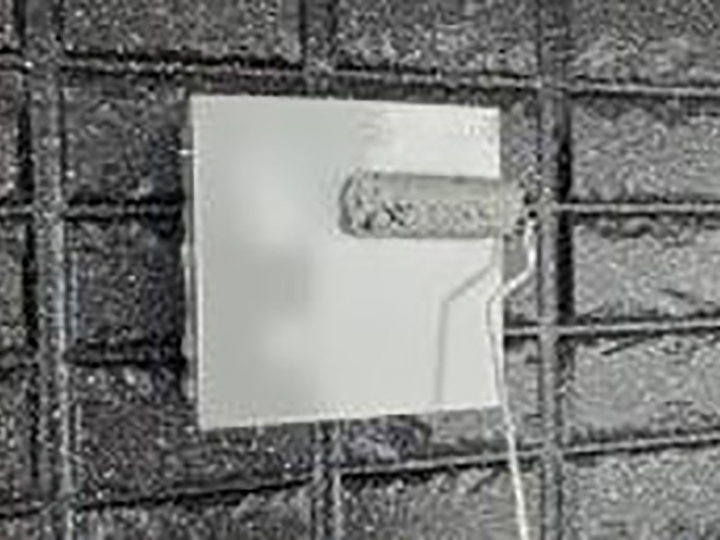 通気口仕上げ2回目を行います。