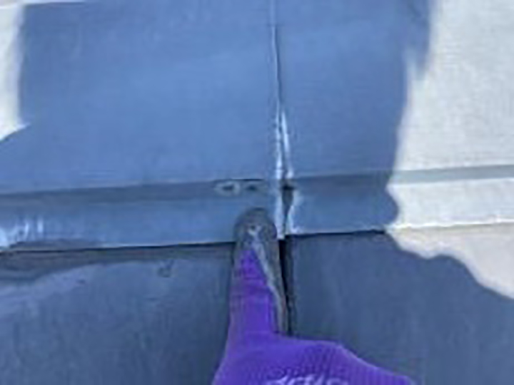 屋根鈑金包みに釘を新設しました。