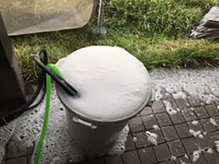 バイオ液を撹拌します。