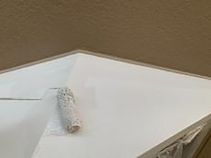 出窓天端仕上げ1回目です。