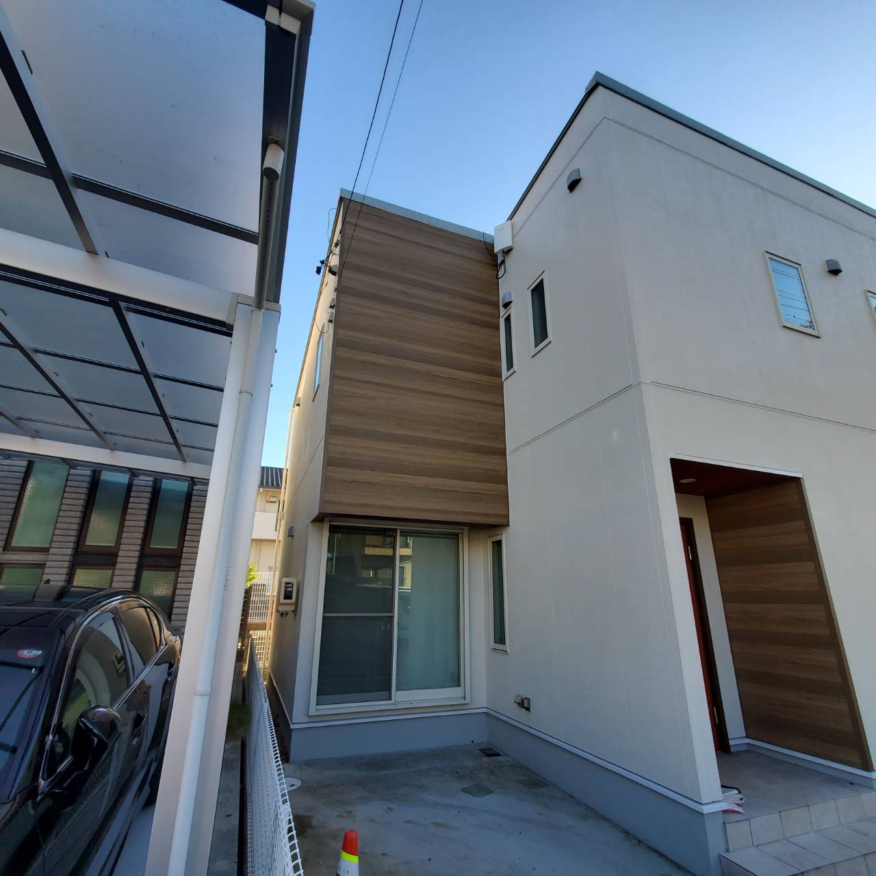 U様邸 外壁塗装リフォーム／木目調外壁張替え工事